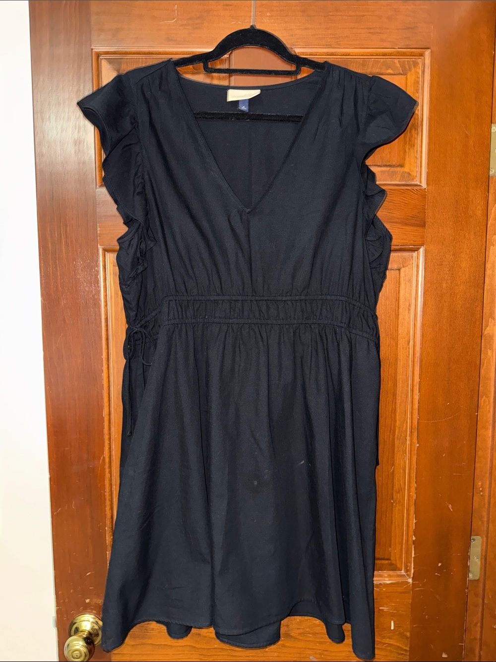 Universal Threads sz XL  V-Neck Flutter Sleeve Dress